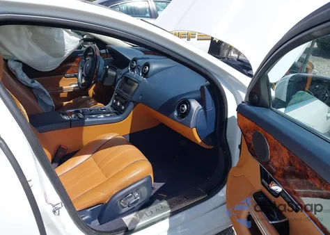 2013 Jaguar Xj z USA, uszkodzony, nr VIN SAJWA1C76D8V43836